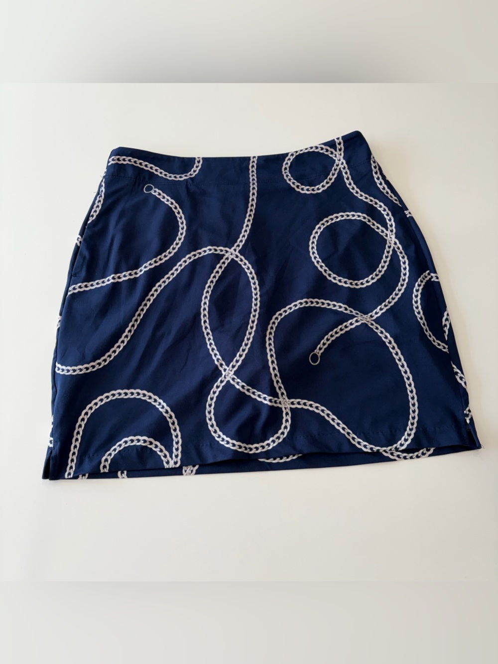 Greg Norman Size Small Navy Chain-Print Skort